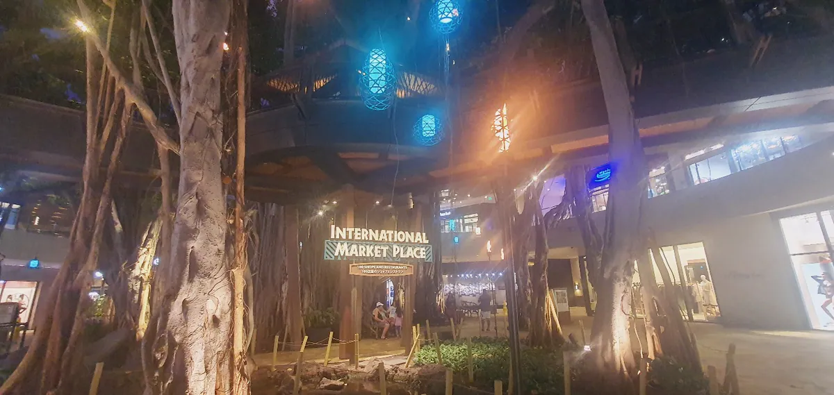 Clinic facilities at International Market Place, Waikiki